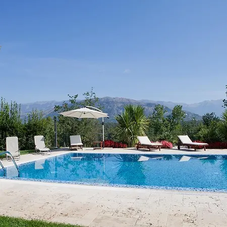 Colle Visconti Bed & Breakfast 3*