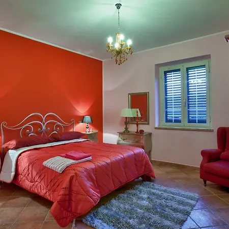 Colle Visconti Bed and Breakfast 3*